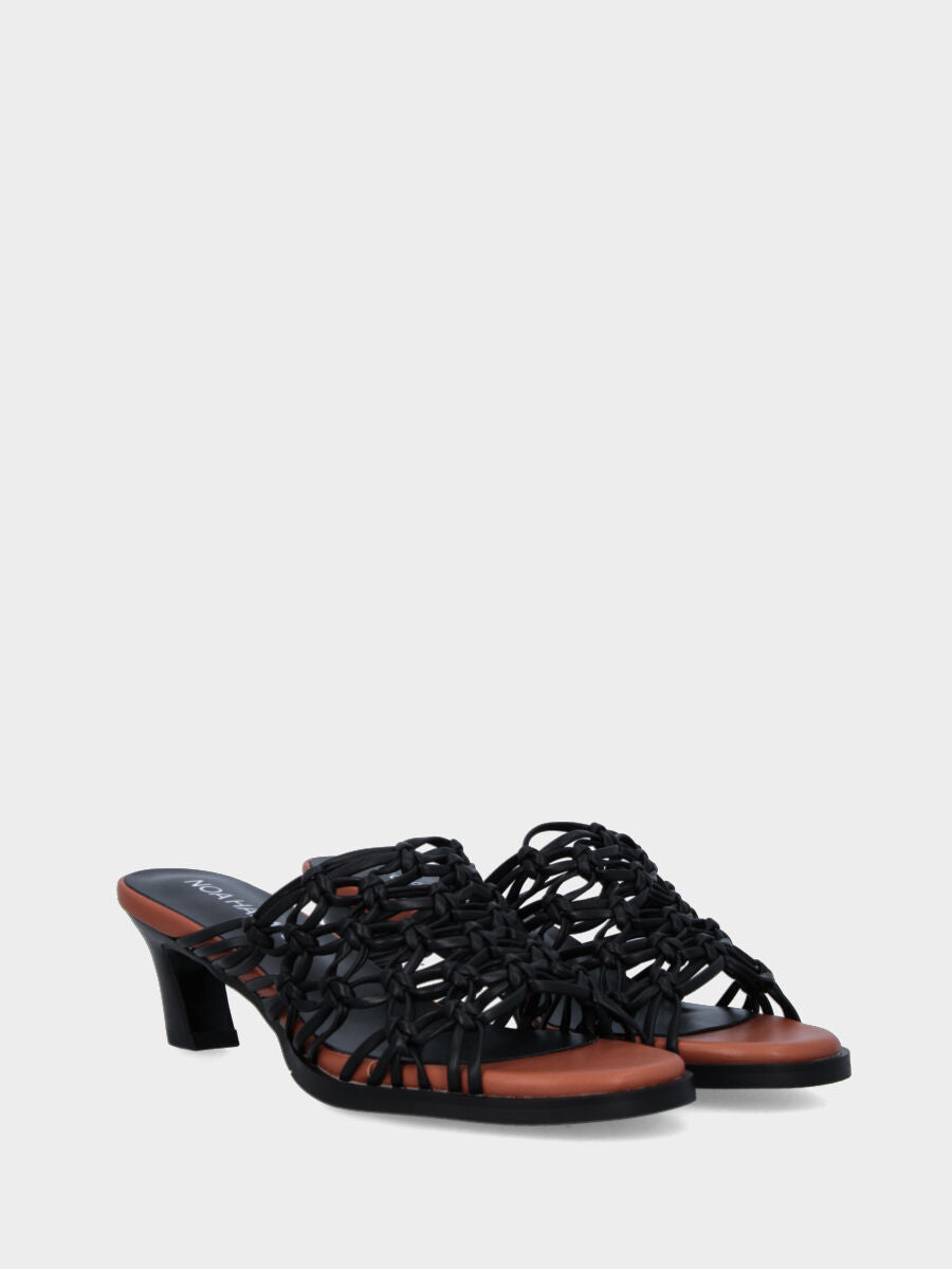 Ciabattina nera in ecopelle intracciata a rete