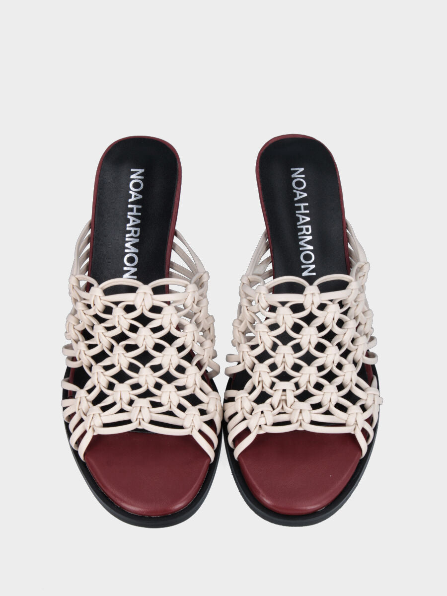 Ciabattina bianca in ecopelle intracciata a rete