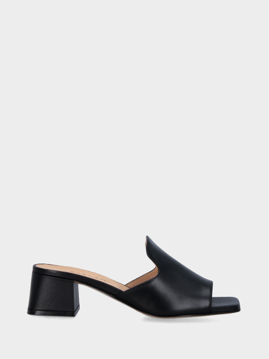 Black leather slipper with squared strap