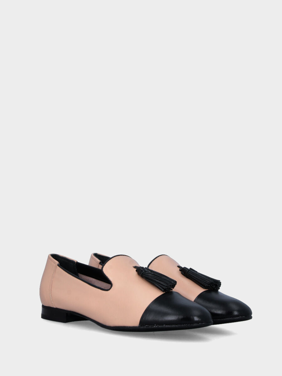 Sandalo monoblocco in vitello rosso con fascia ripiegata