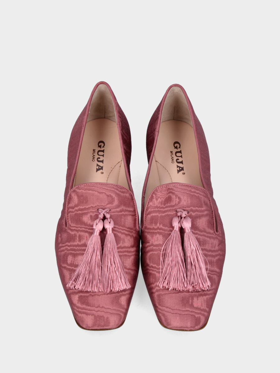 Pink slipper in shantung fabric with tassels
