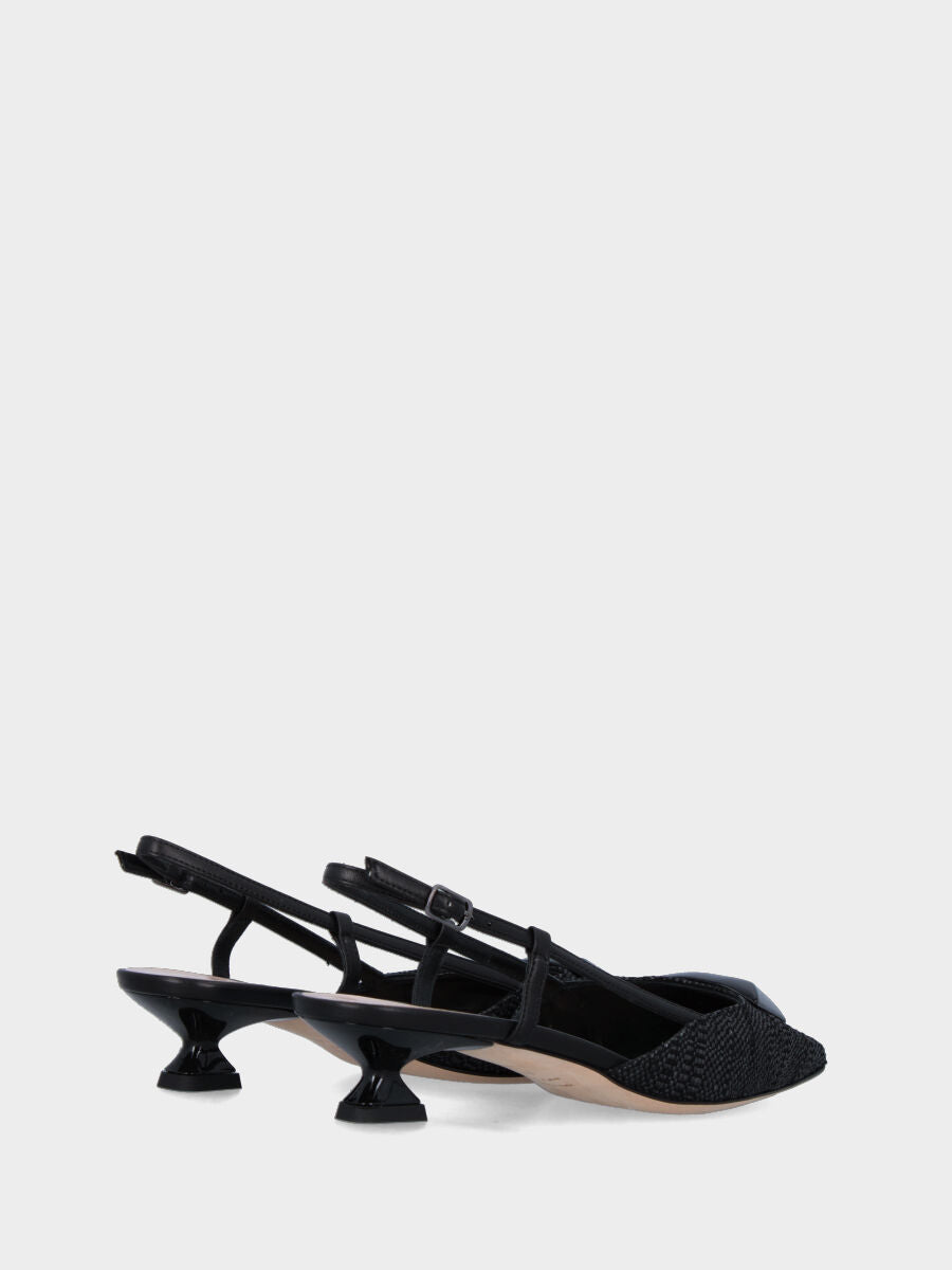 Slingback nera in tessuto con accessorio a trapezio