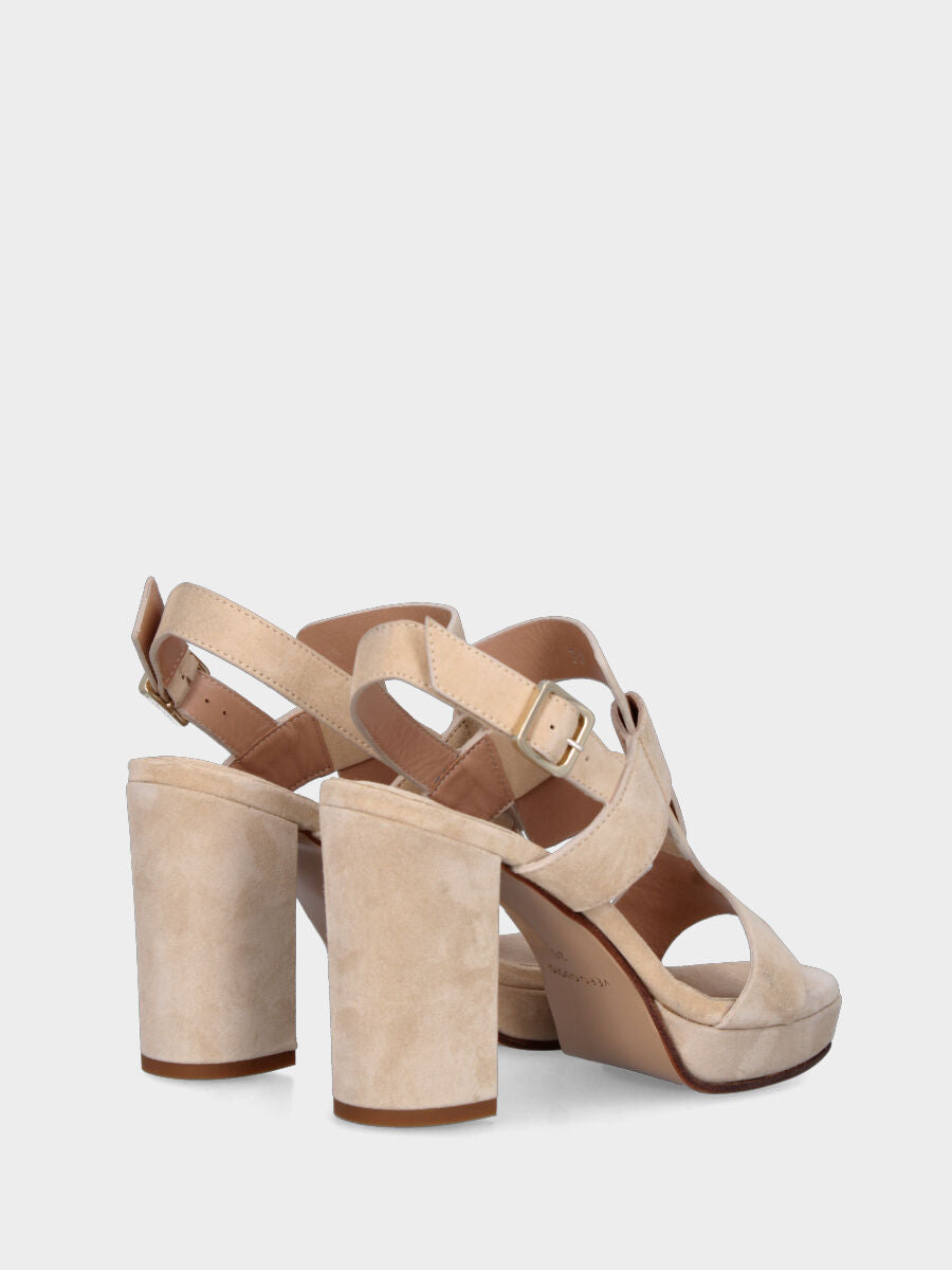Sandalo beige in pelle con fascetta quadrata