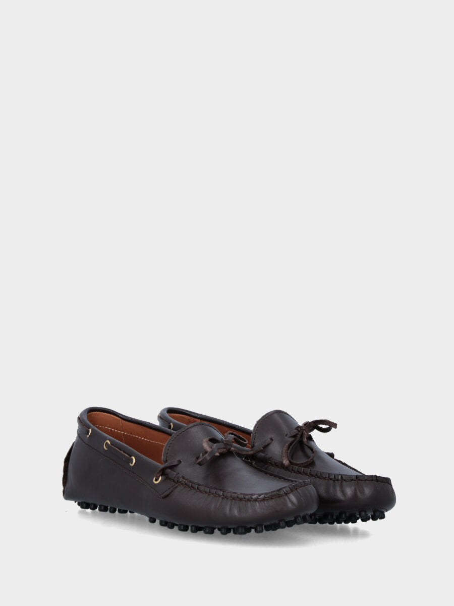 Mocassino marrone in pelle con laccio