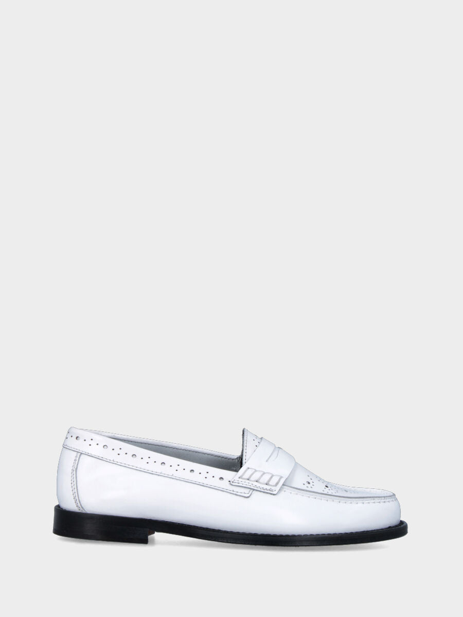 Mocassin blanc en cuir modèle college avec fleurs perforées