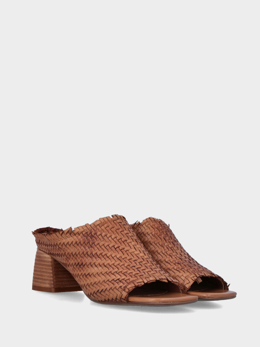 Lederslipper aus geflochtenem Leder mit quadratischer Spitze