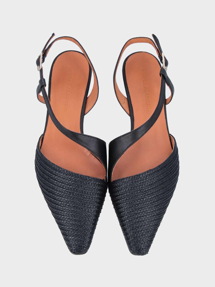 Slingback in rafia nera, tacco a rocchetto