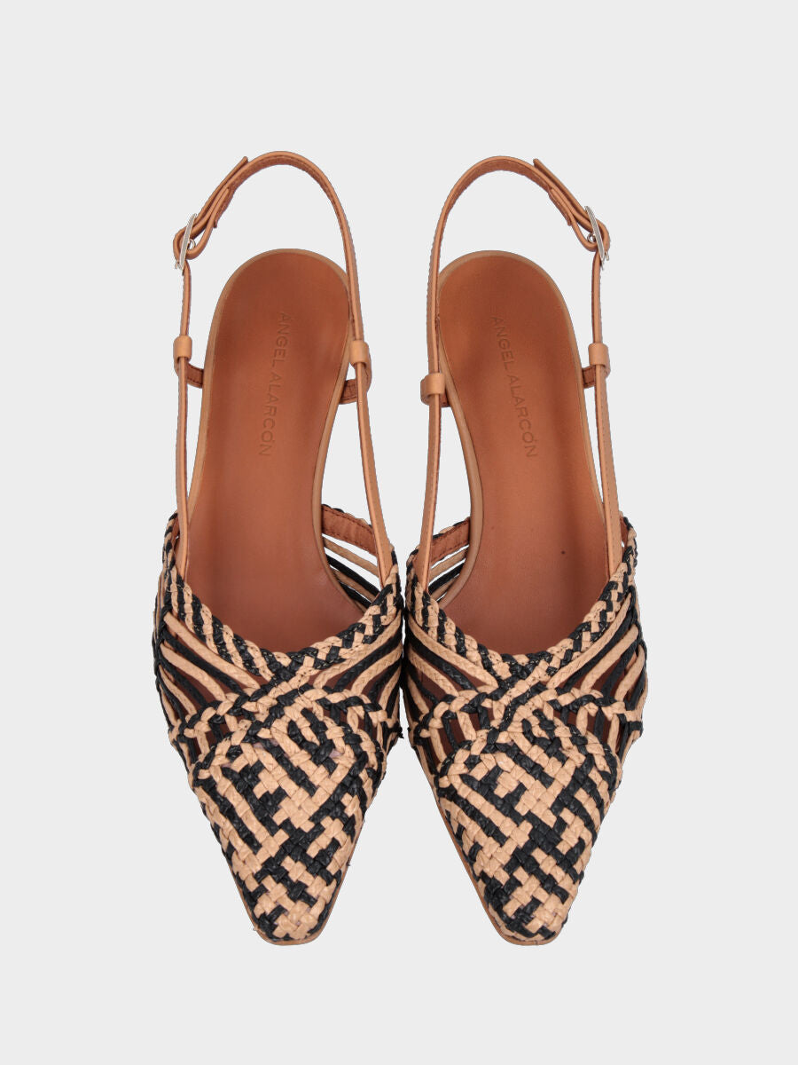 Slingback in rafia beige con intreccio e tacco a rocchetto