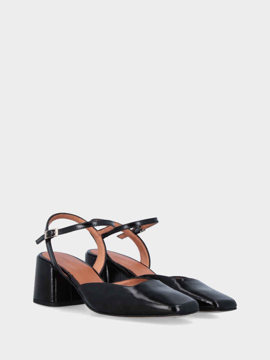 Slingback in naplak nero con cinturino a pipetta e tacco 50 mm