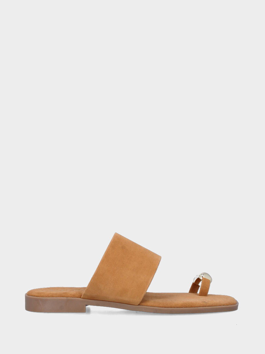Sandalo monoblocco in vitello rosso con fascia ripiegata