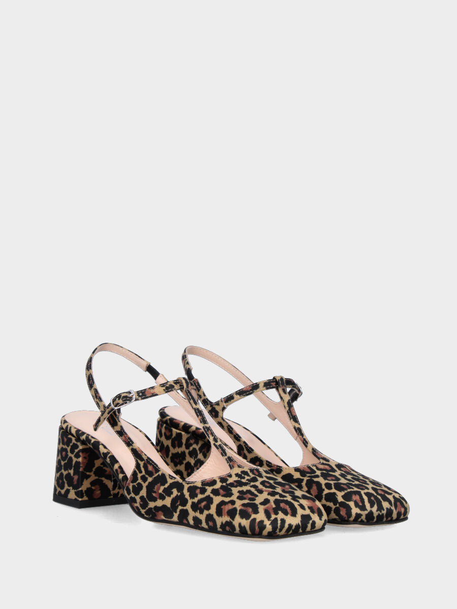 Slingback aus Leopardenstoff mit Charleston-Riemen und Blockabsatz