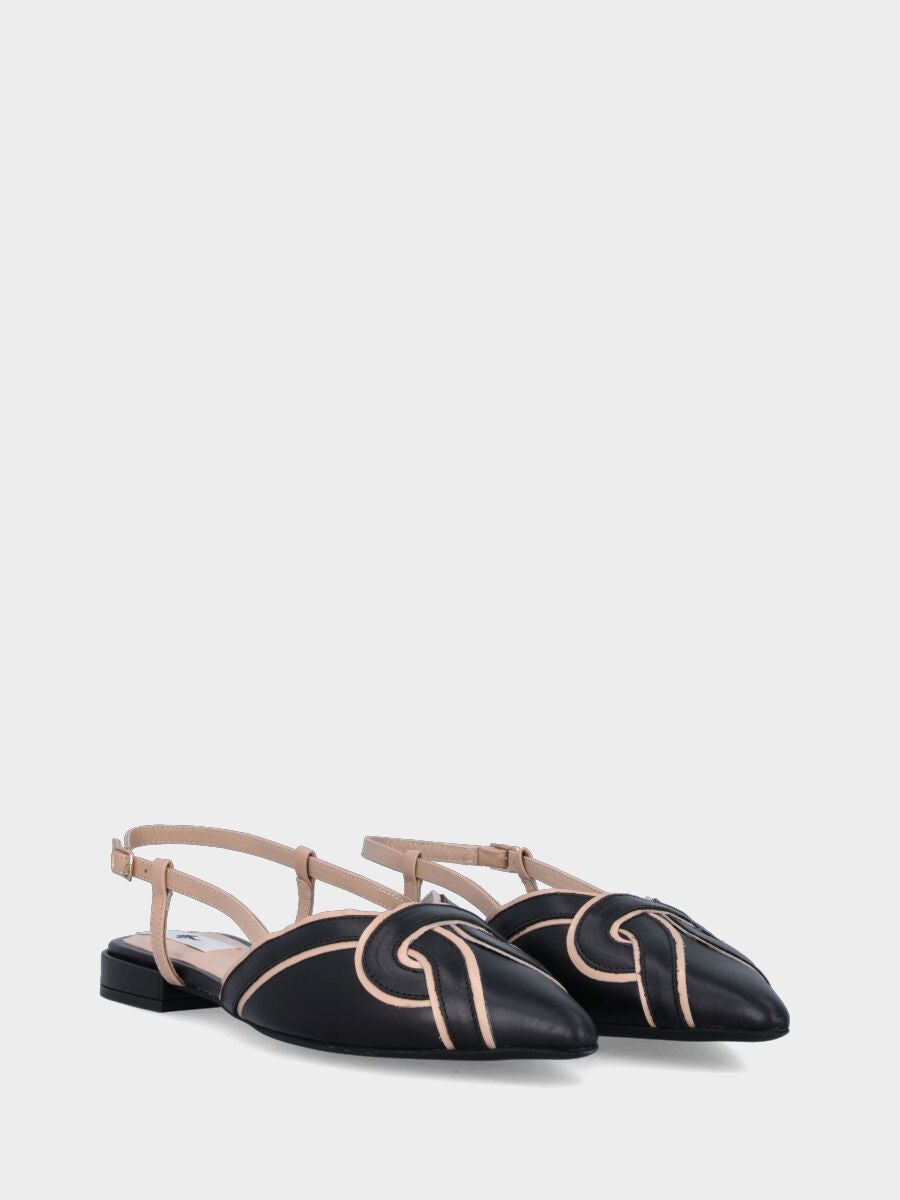 Slingback in nappa nera con profili beige e cinturini arcuati