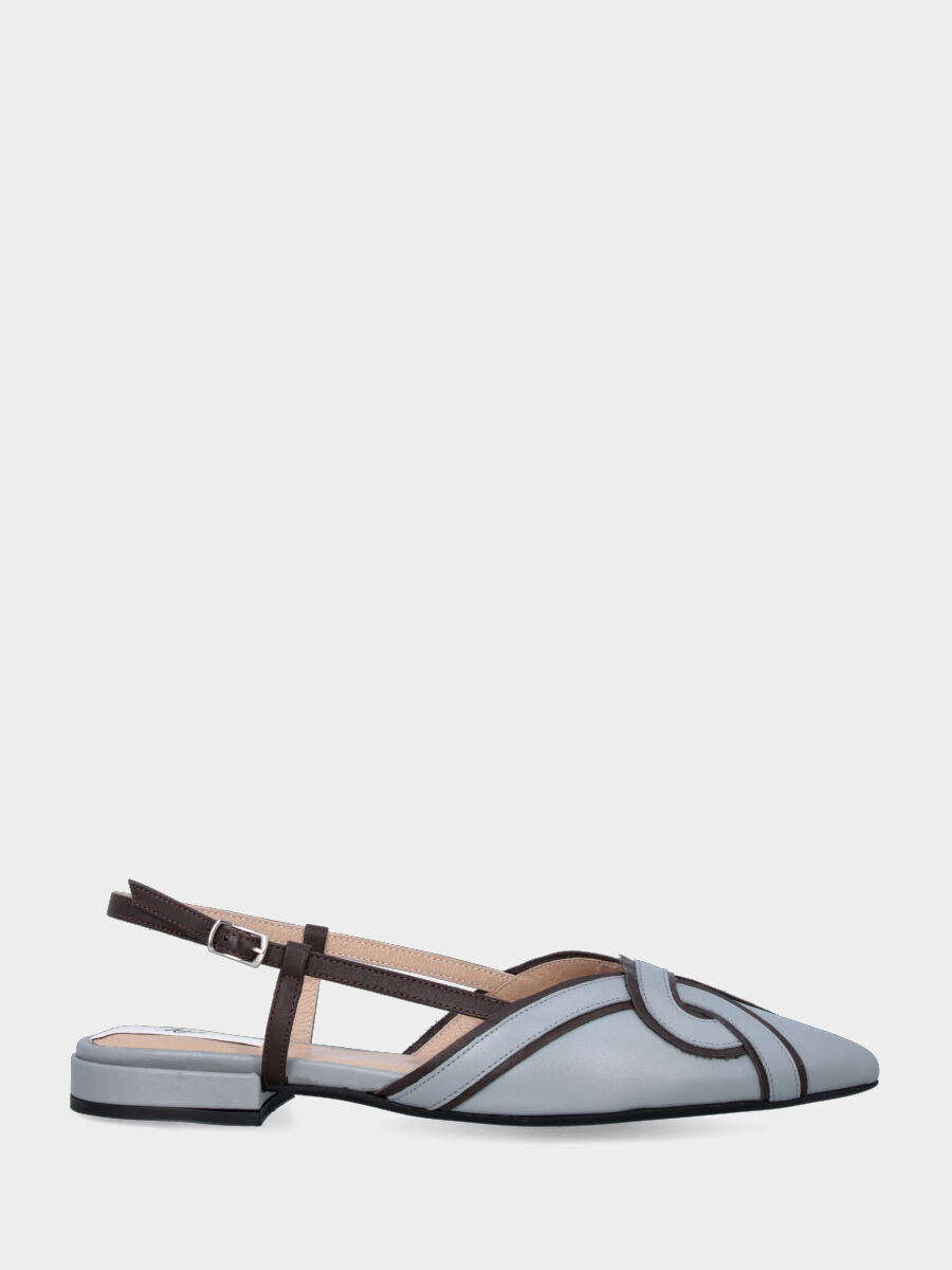 Slingback in nappa verde menta con profili marroni e cinturini arcuati