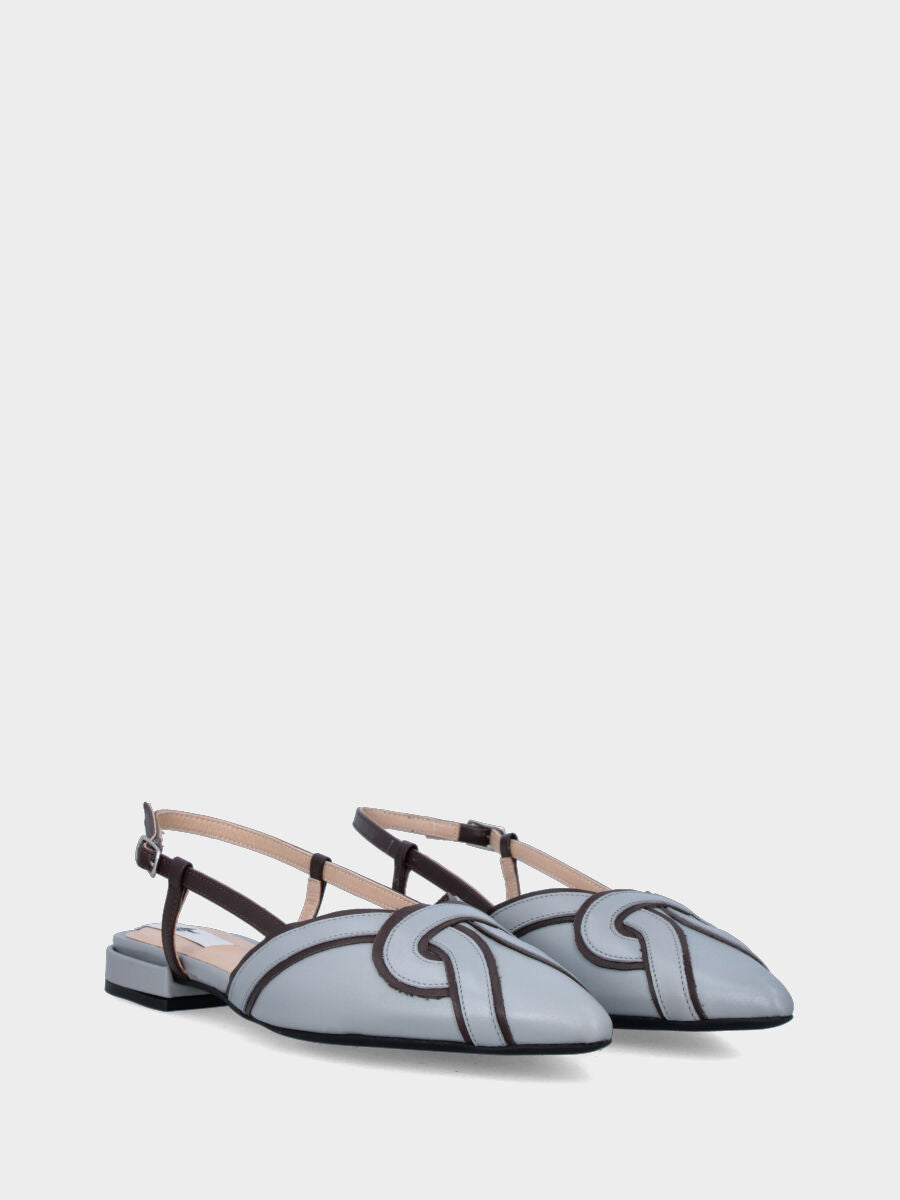 Slingback in nappa verde menta con profili marroni e cinturini arcuati