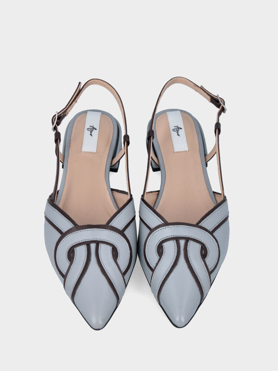 Slingback in nappa verde menta con profili marroni e cinturini arcuati