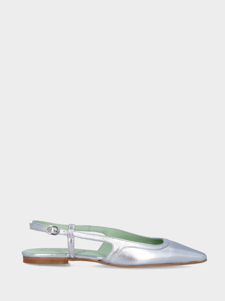 Slingback in laminato argento con scollo tondo