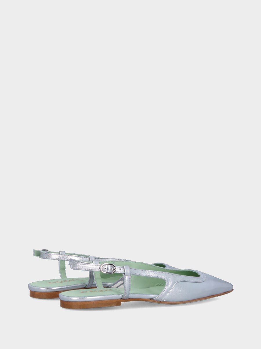 Slingback in laminato argento con scollo tondo