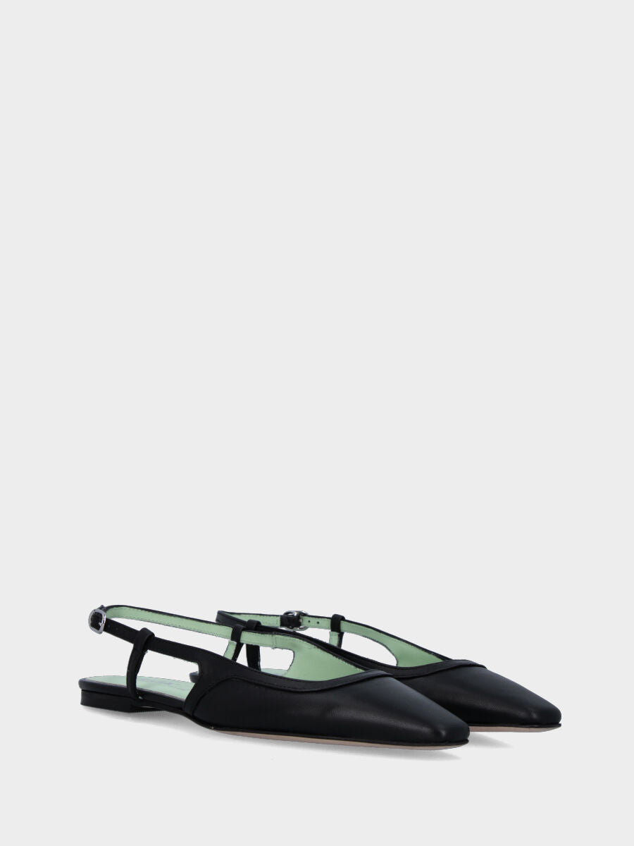 Slingback in nappa nera con scollo tondo