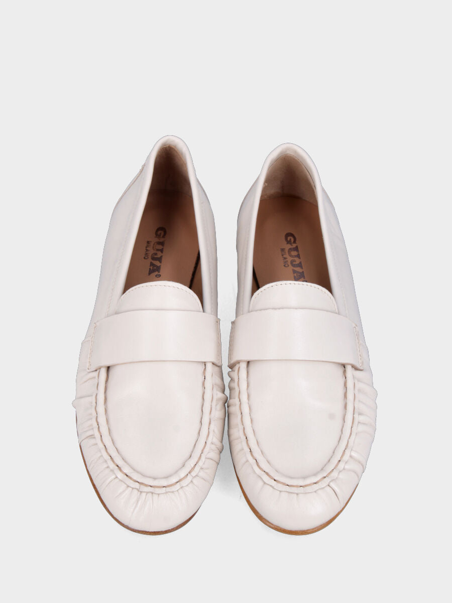 Mocassino in nappa avorio con fascetta liscia