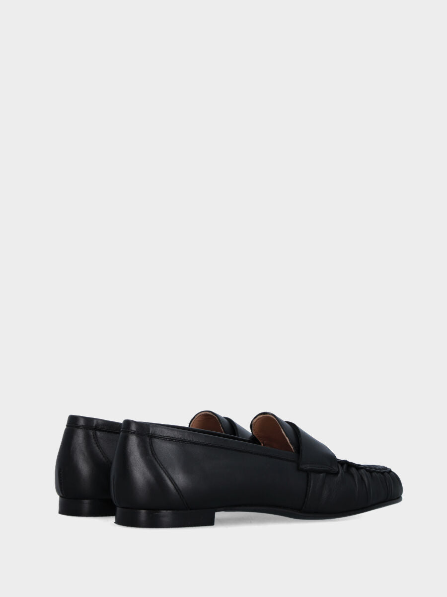 Mocassino in nappa nera con fascetta liscia