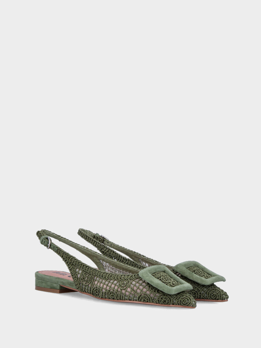 Slingback in cotone verde con accessorio e tomaia in rete ricamata