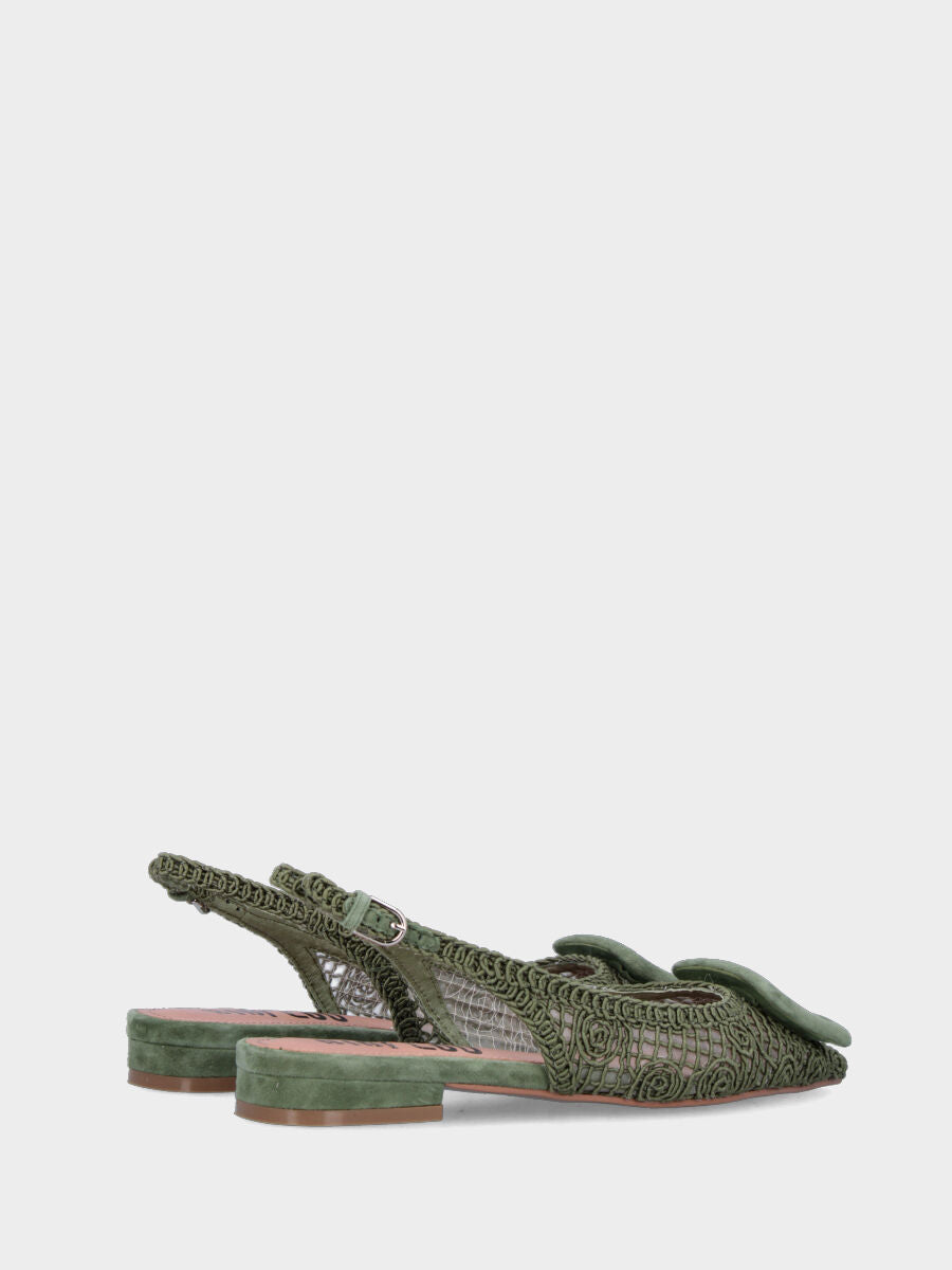 Slingback in cotone verde con accessorio e tomaia in rete ricamata