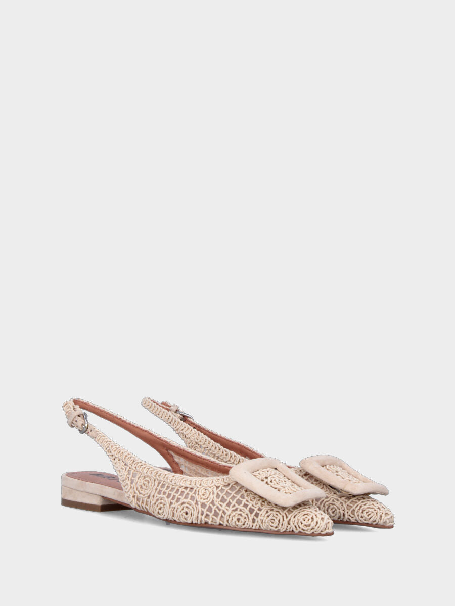 Slingback in cotone bianco latte con accessorio e tomaia in rete ricamata