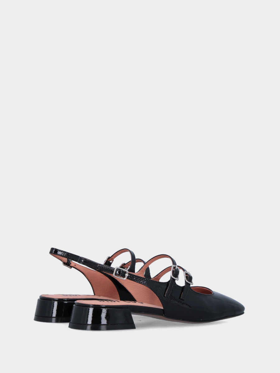 Slingback in vernice nera con cinturini e punta stondata