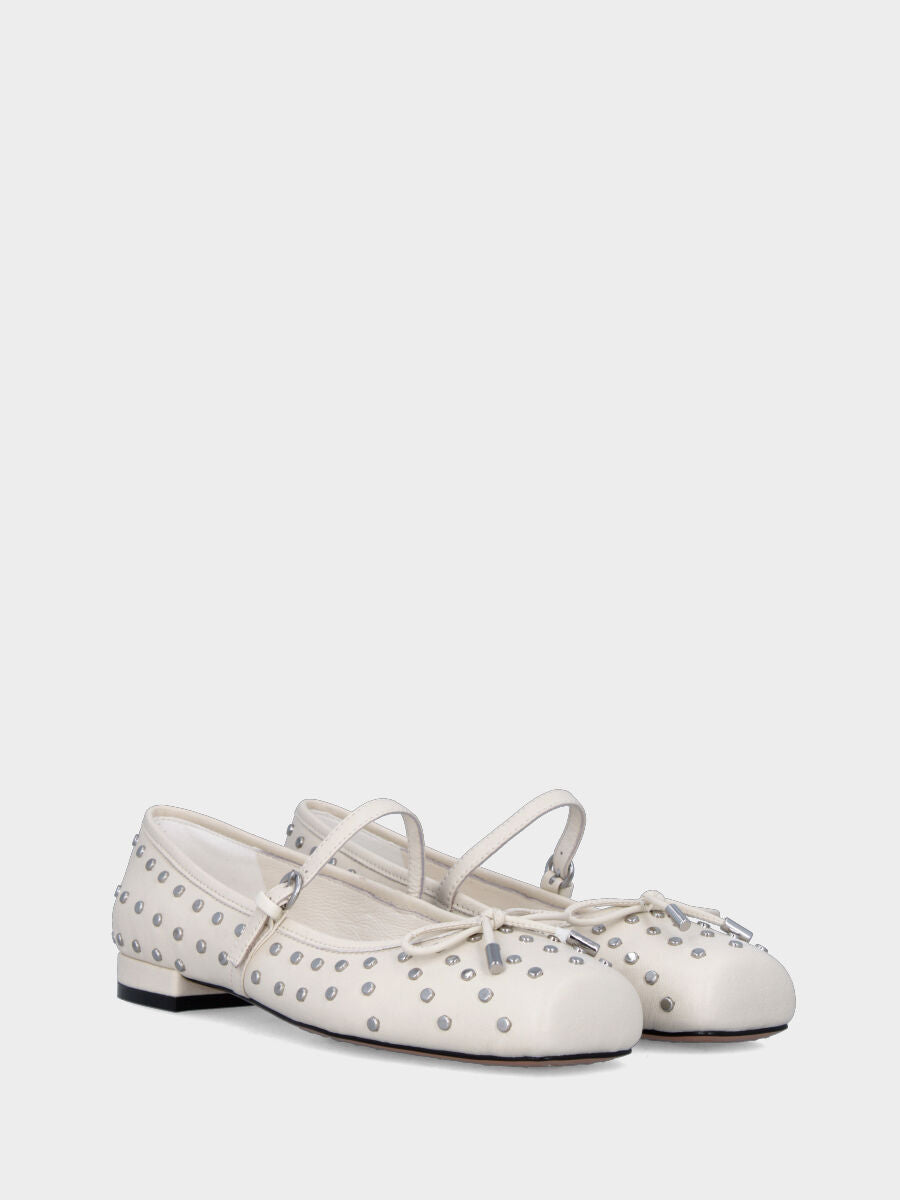 Ballerina in nappa bianca con borchiette tonde e fiocchetto