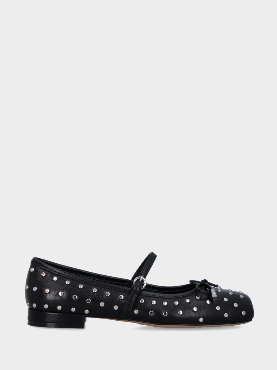 Ballerina in nappa nera con borchiette tonde e fiocchetto