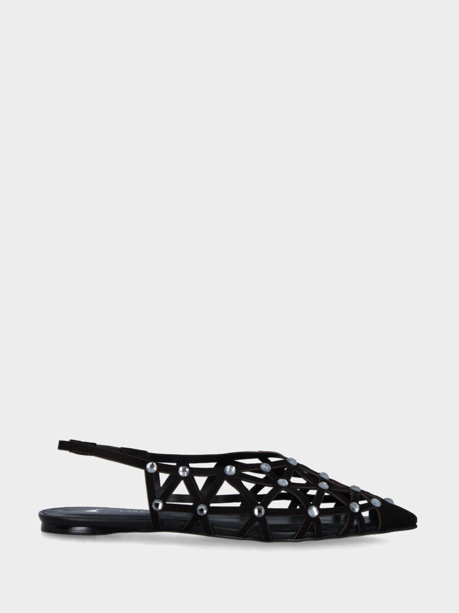 Flache Slingback aus schwarzem Nubuk mit laserperforierten Riemchen und Kristallen