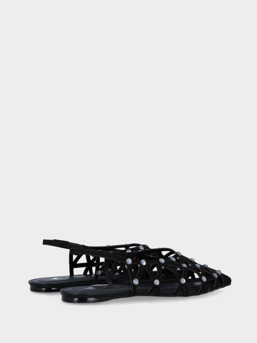 Flache Slingback aus schwarzem Nubuk mit laserperforierten Riemchen und Kristallen