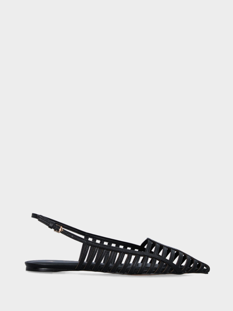 Flache Slingback aus schwarzem Nappaleder mit parallelen Riemchen und spitzer Spitze