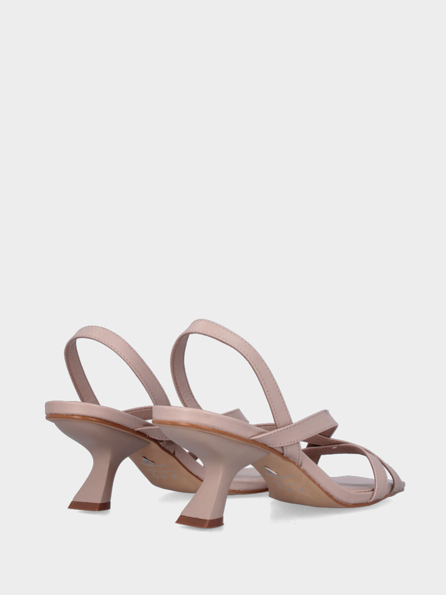 Sandalo in nappa beige con listini incrociati e tacco a virgola