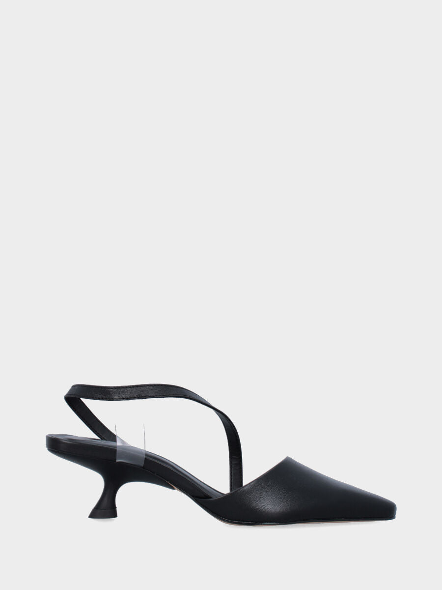 Slingback in nappa nera con cinturino incrociato e dettaglio trasparente