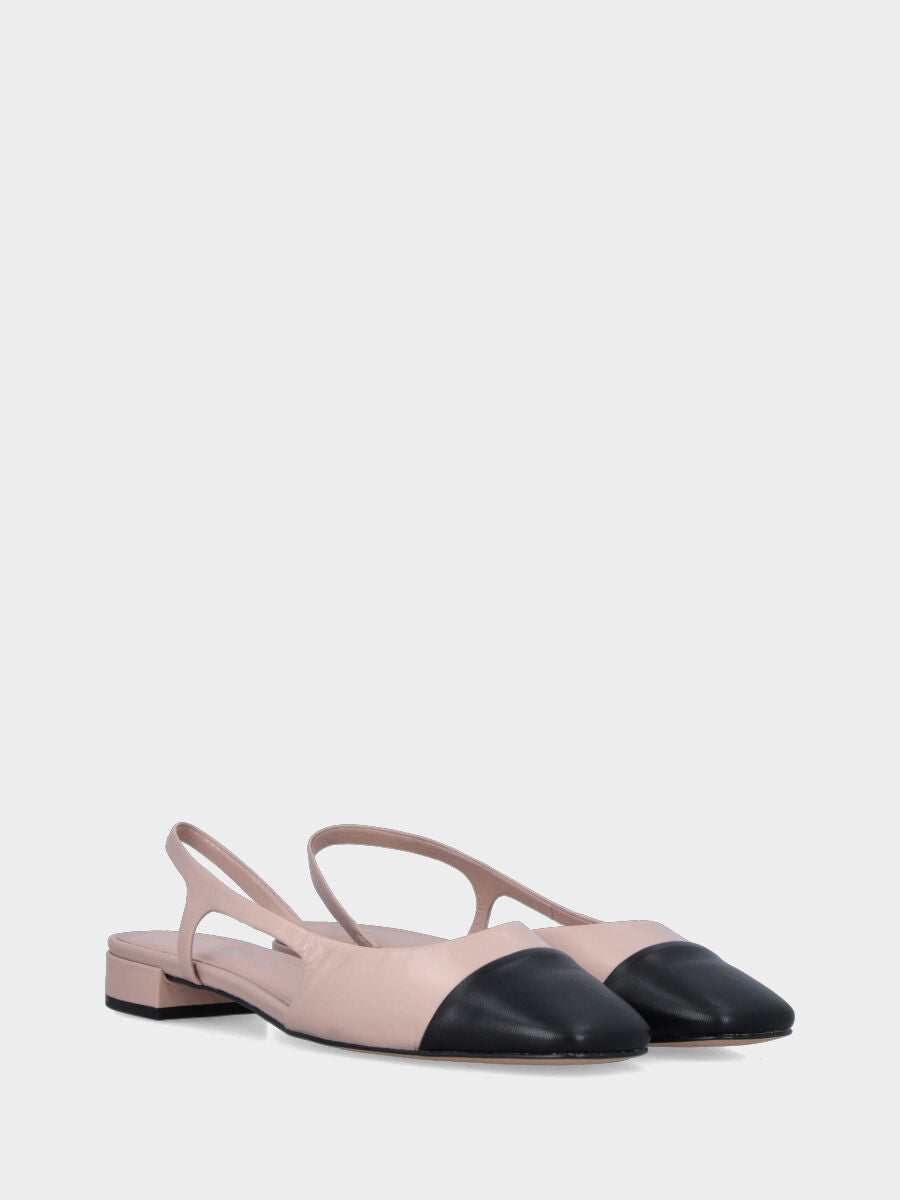 Bicolored beige and black nappa slingback with asymmetric strap