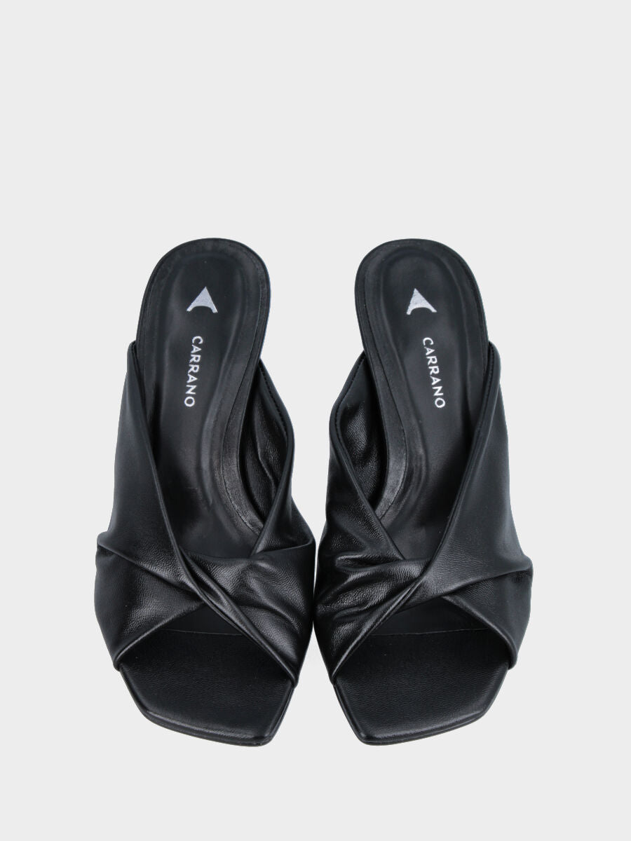 Ciabattina in nappa nera con fascia rivoltata e tacco a goccia