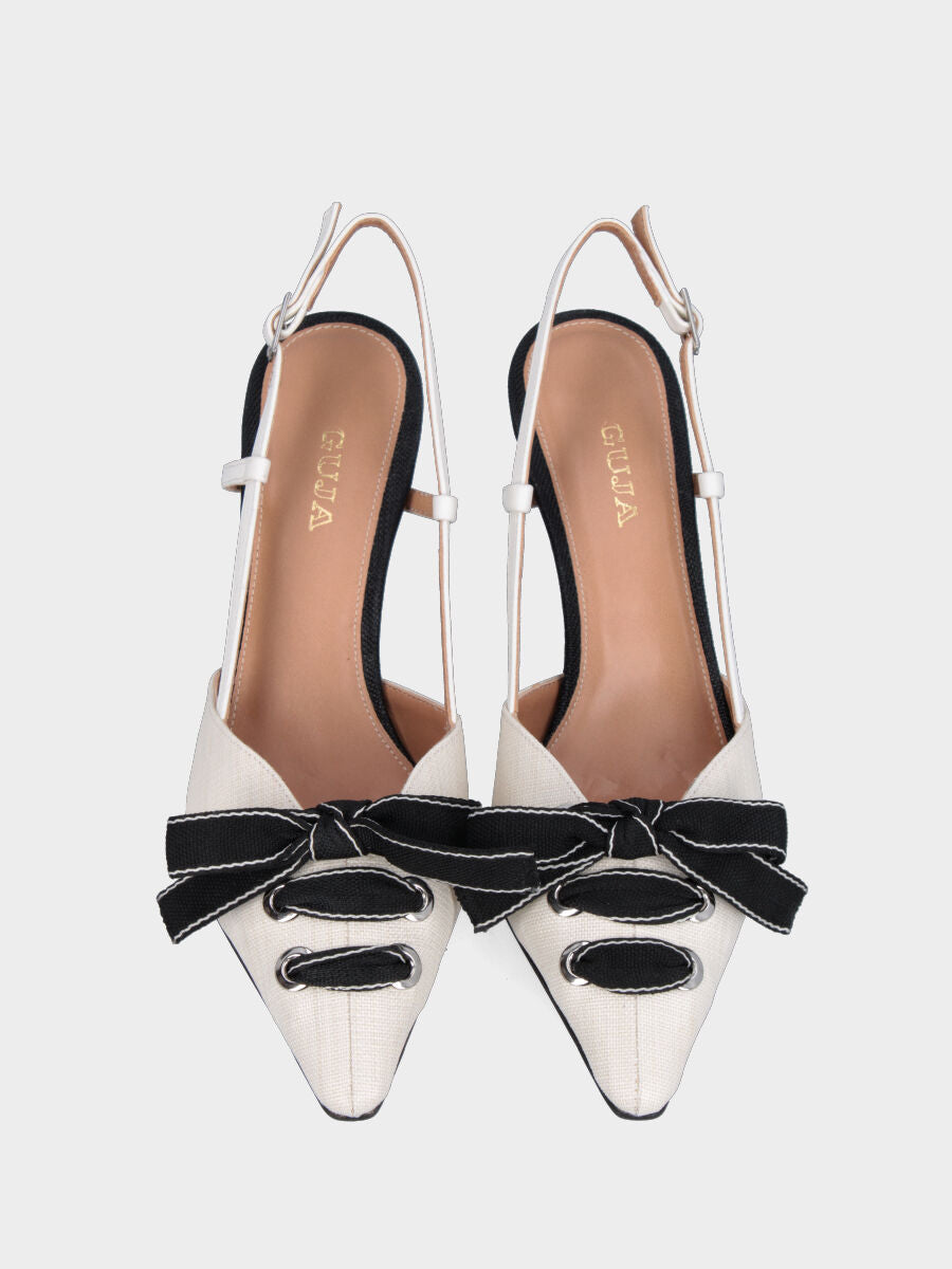 Slingback in tessuto avorio con nastro nero e tacco a calice
