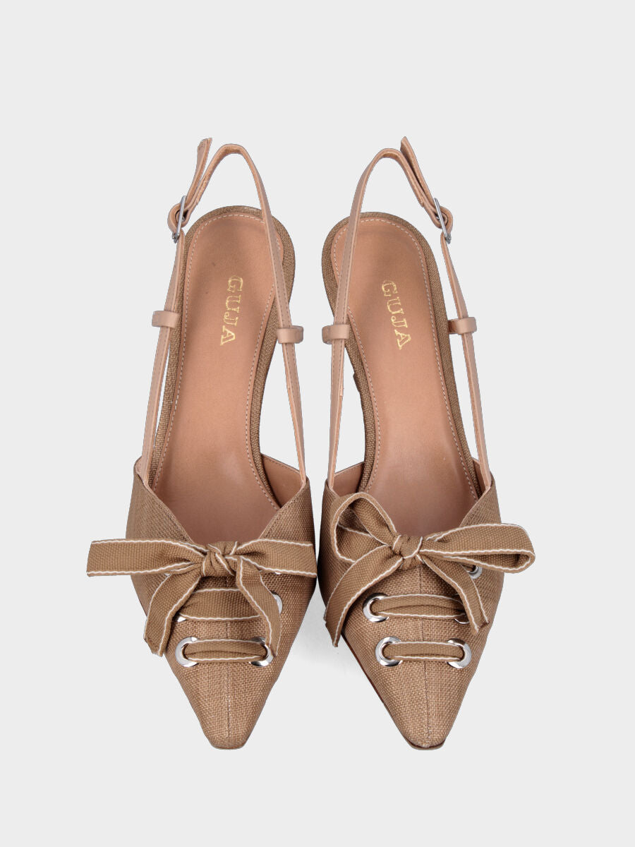 Slingback in tessuto beige con nastro e tacco a calice