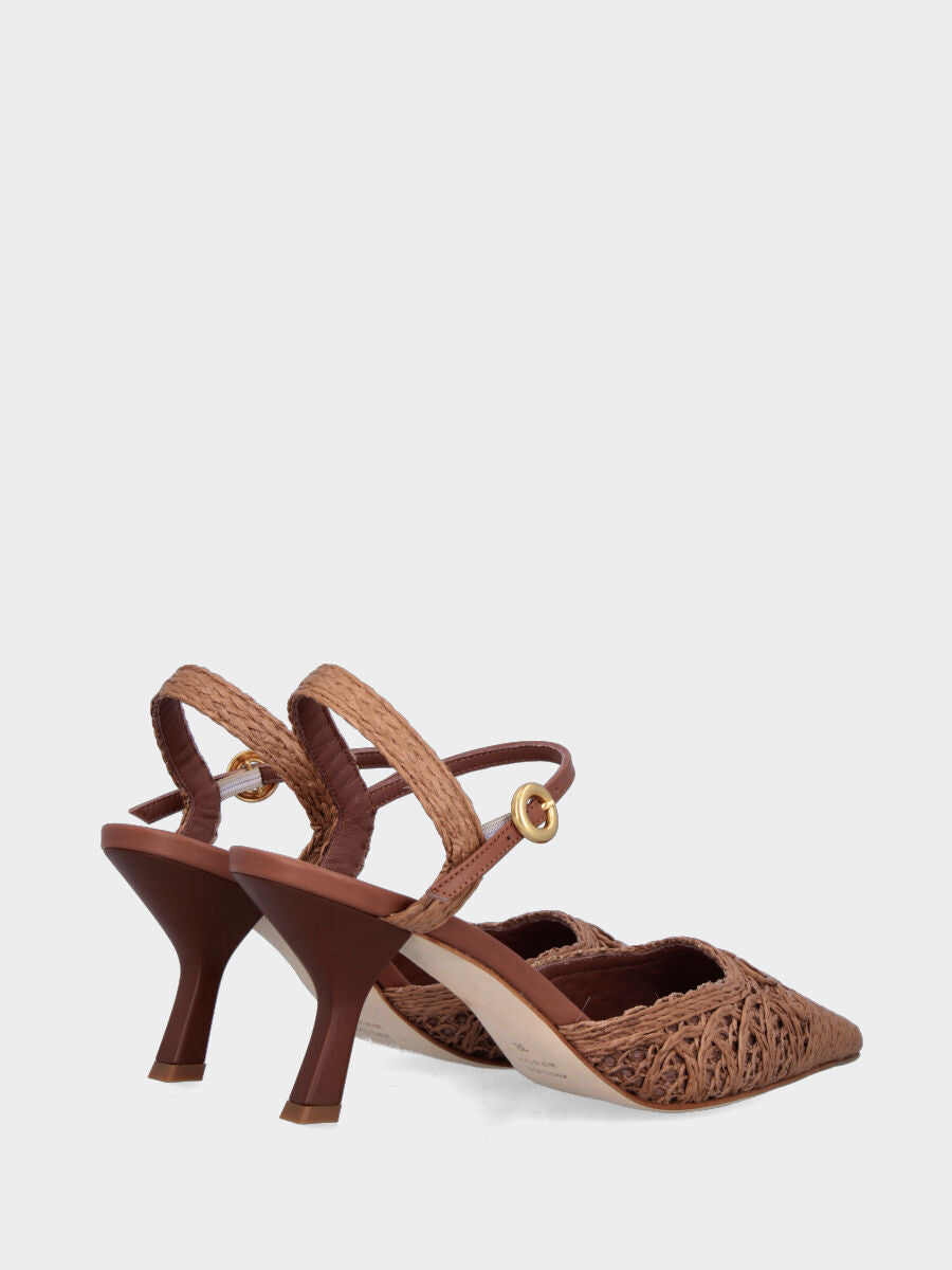 Slingback in nappa color cuoio con tomaia intrecciata a merletto
