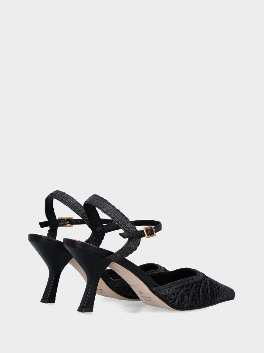 Slingback aus schwarzem Nappaleder mit Spitzengeflecht-Obermaterial