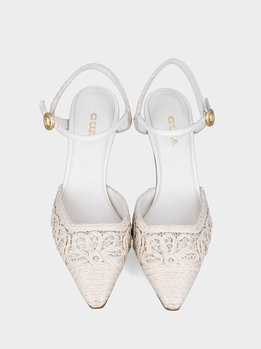 Slingback in nappa bianco latte con tomaia intrecciata a merletto