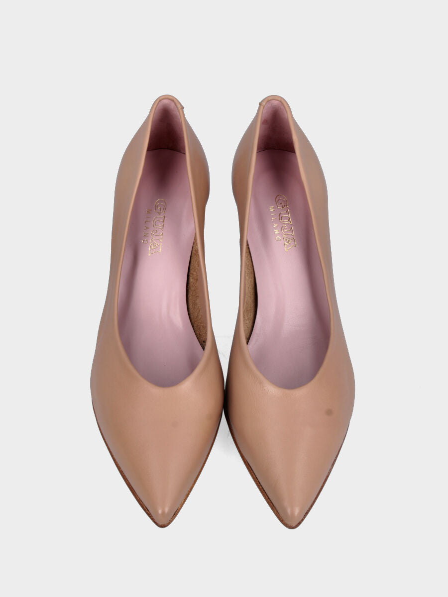 Escarpins en nappa beige avec talon de 60 mm et décolleté retourné