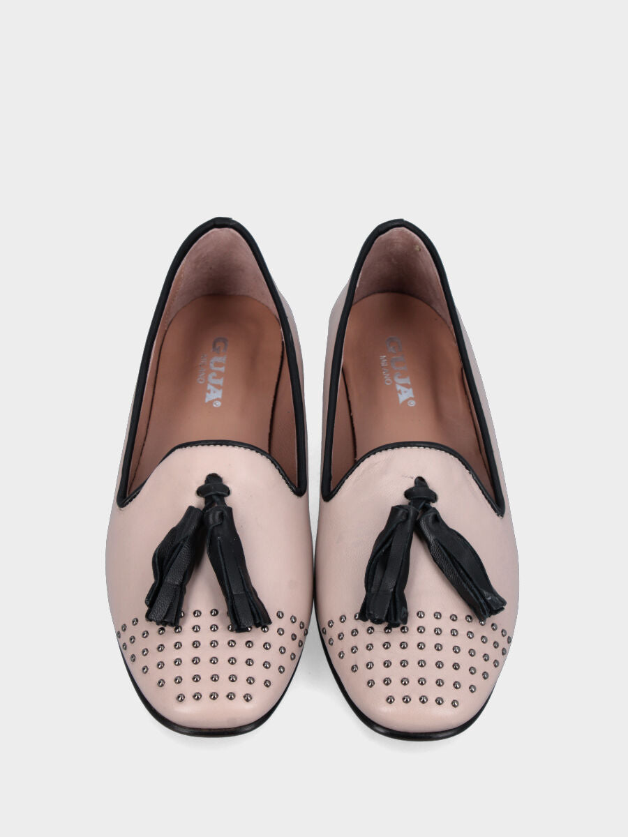 Pantofolina in nappa nude con borchiette e nappine nere