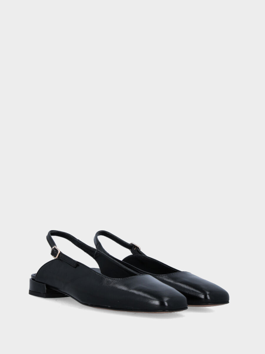Slingback in verlux nero con tacco 10 mm e punta quadrata stondata