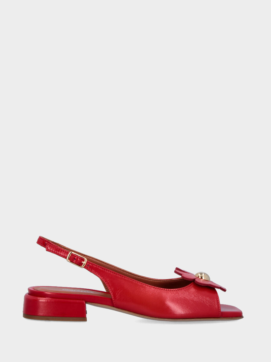 Sandalo slingback in verlux rosso con fiore sullo scollo