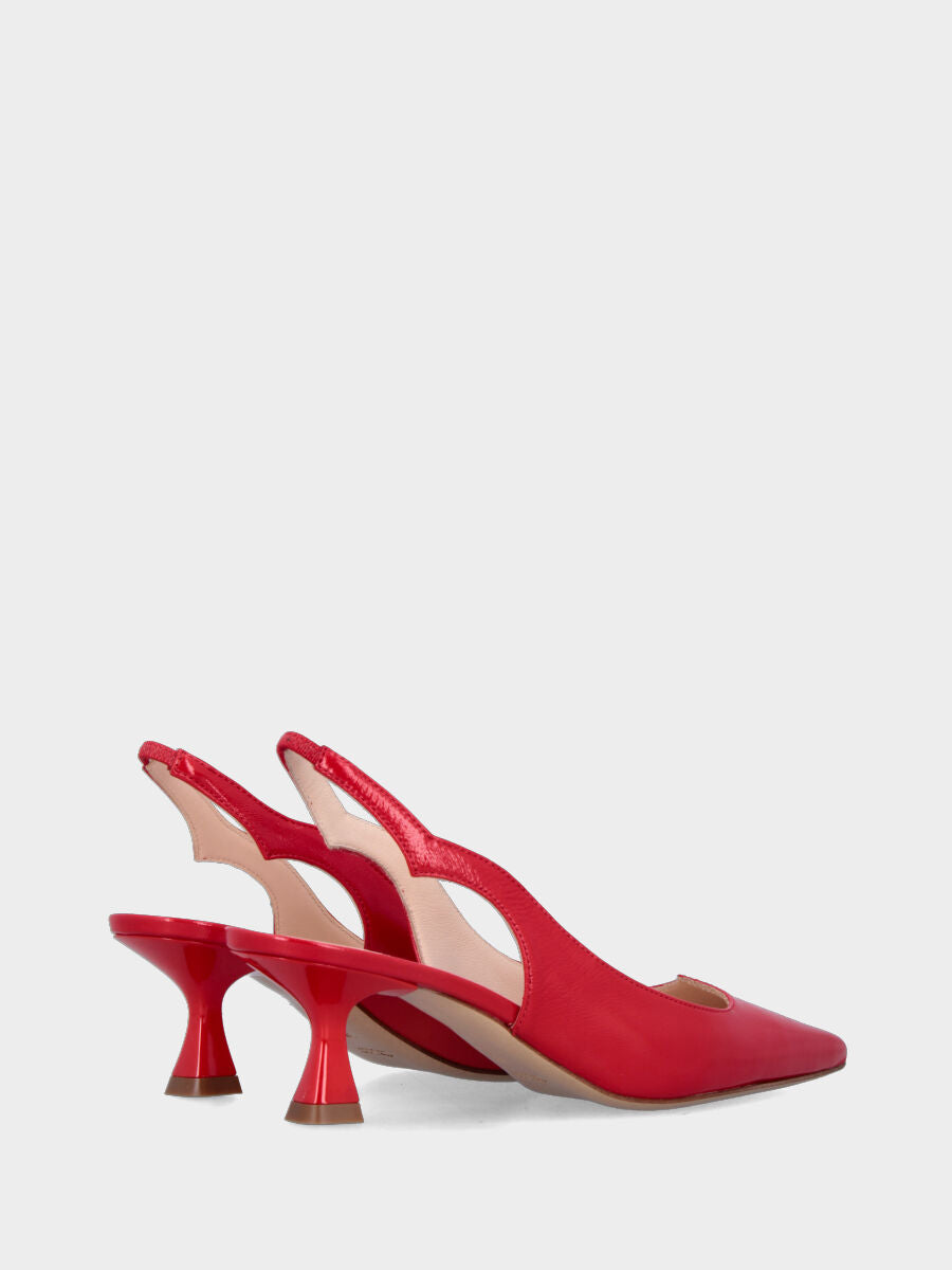 Slingback in verlux rosso con scollo a cuore e cinturino sagomato