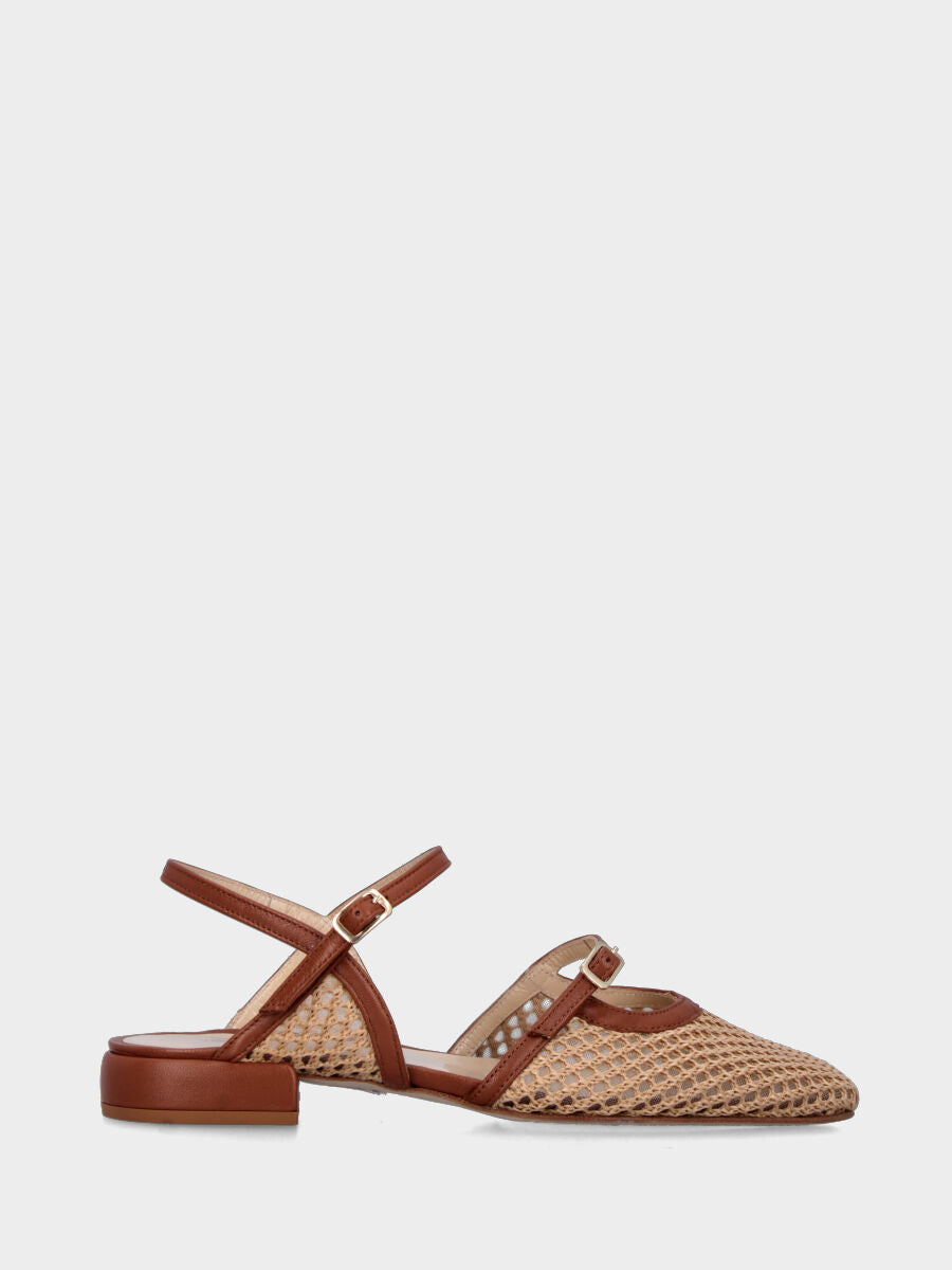 Slingback mocassin en raphia beige avec contours sur la semelle intérieure