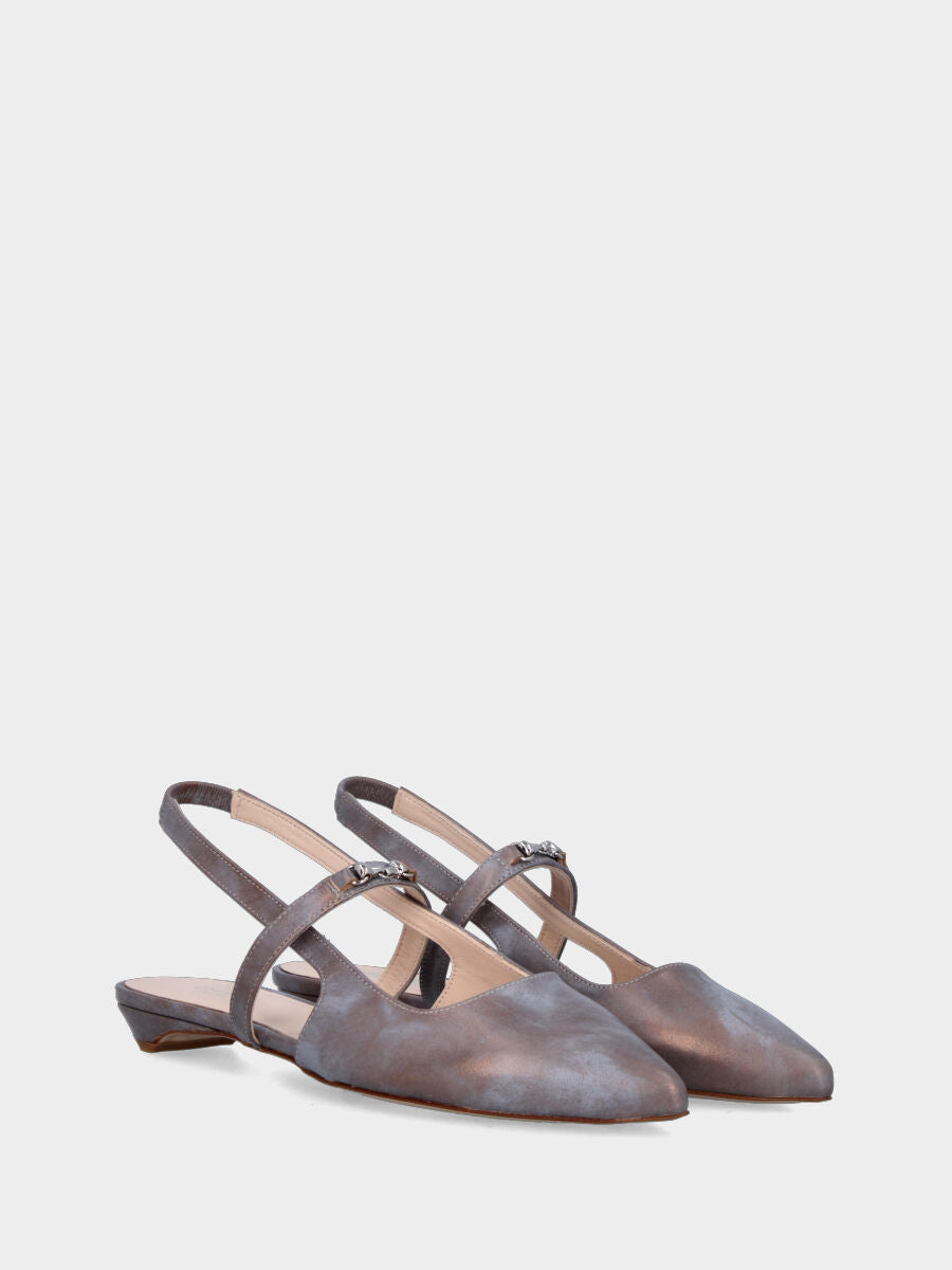 Slingback in laminato bronzo con mini morsetto e tacco semi zeppa