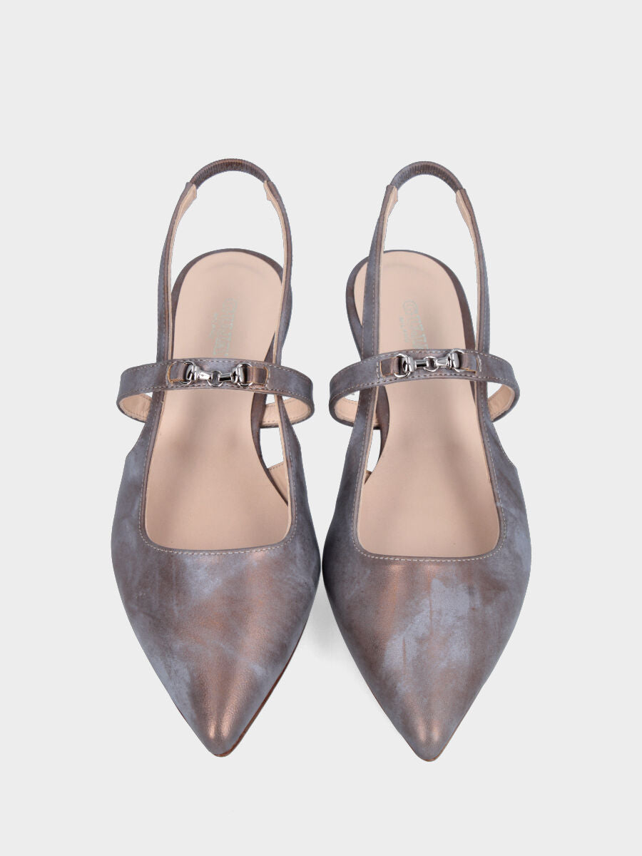 Slingback in laminato bronzo con mini morsetto e tacco semi zeppa